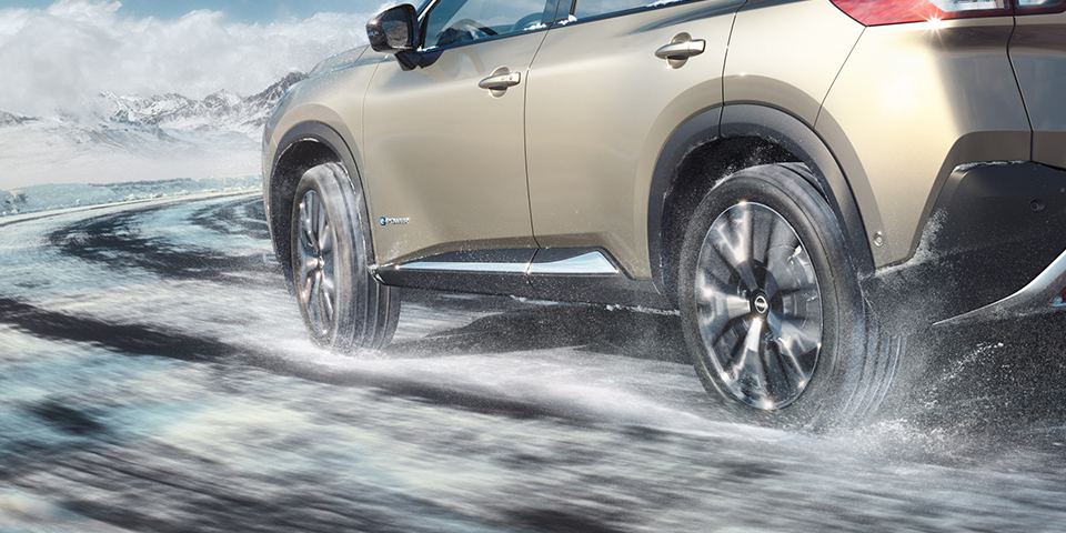Choosing the Right Snow tyre for Your Vehicle